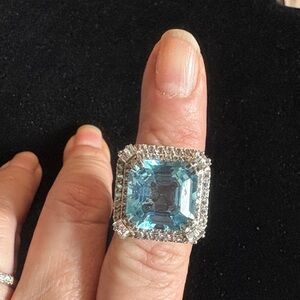 Elegant Silver and Blue Gemstone Ring